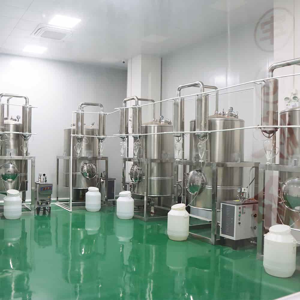 Agarwood distillation